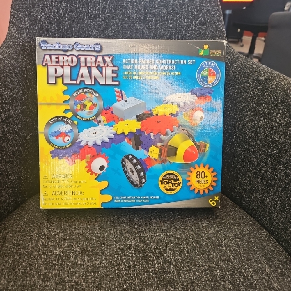 NIB Techno Gears Aero Trax Plane The Learning Journey Construction Set